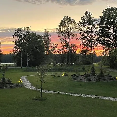 2 In Manor Apartament